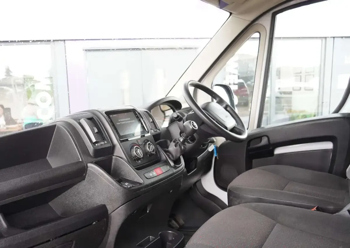 Used Peugeot Boxer Premium 138 HP (101 kW) 2023 White Van