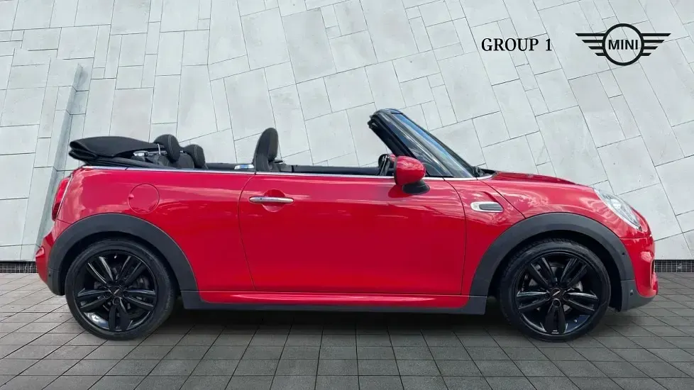 Used Mini Cooper Cabriolet Sport 134 HP (98 kW) 2019 Chili red Cabriolet