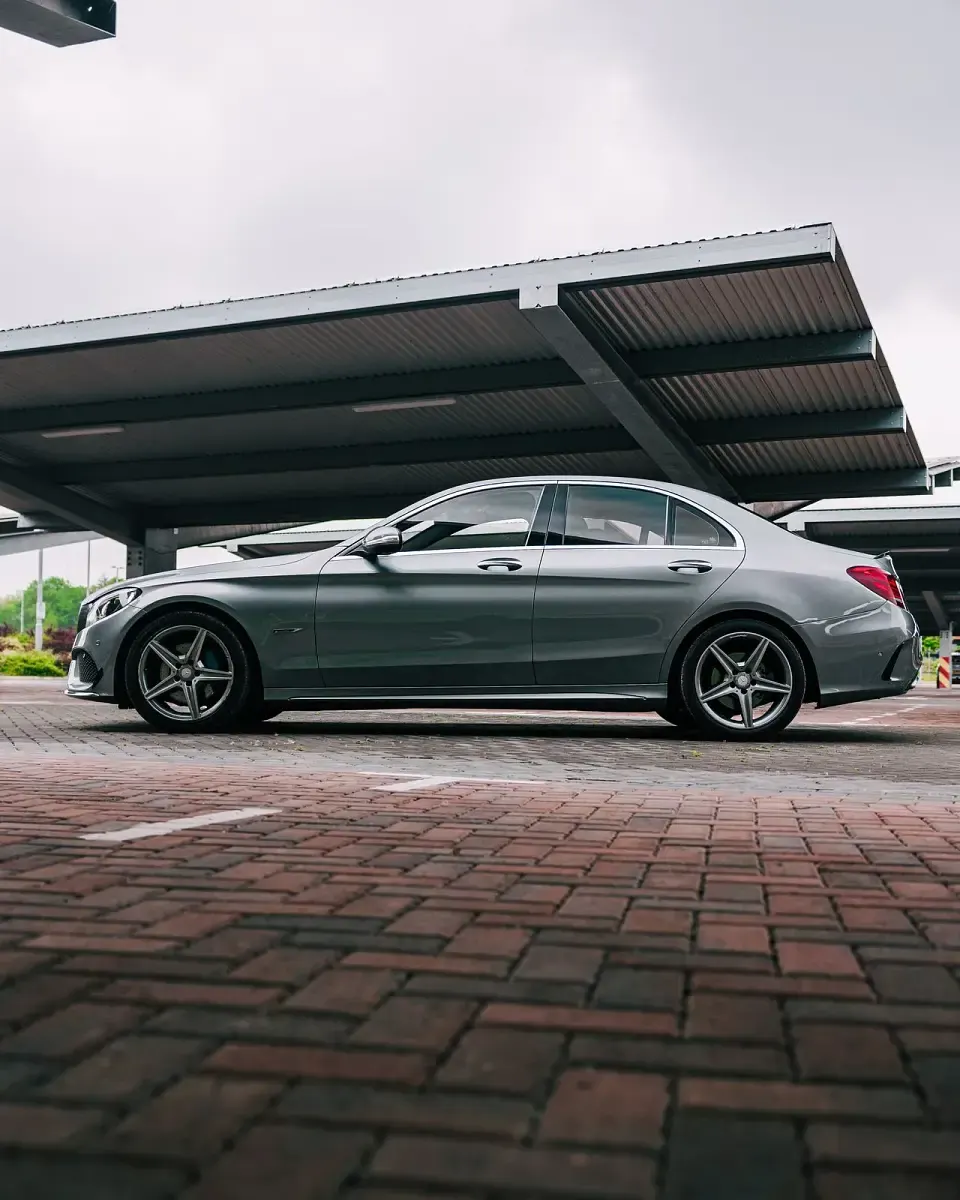 Used Mercedes C220 AMG Line Premium 170 HP (125 kW) 2014 Silver Sedan