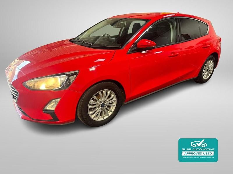 Used Ford Focus Titanium 118 HP (86 kW) 2019 Red Hatchback
