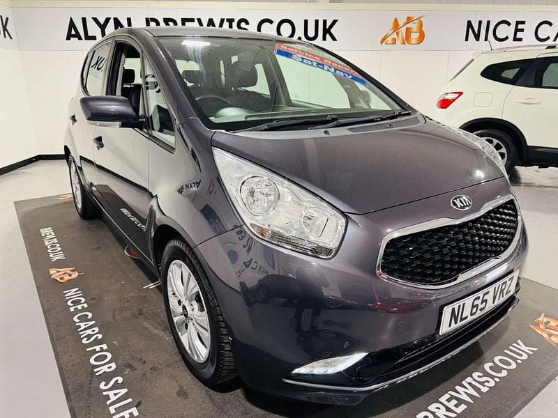 Used Kia Venga 123 HP (90 kW) 2015 Silver Hatchback