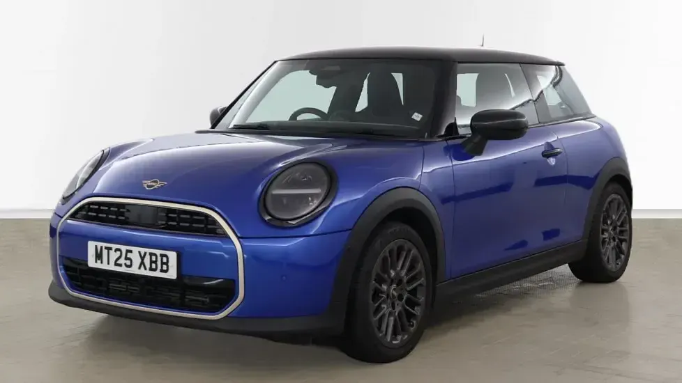 Used Mini Cooper Hatch 113 kW (154 HP) 2025 Blue Hatchback
