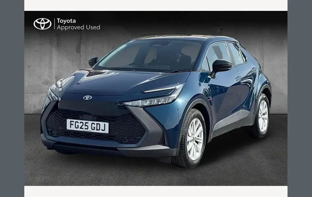 Used Toyota C-HR 140 HP (102 kW) 2025 Blue SUV