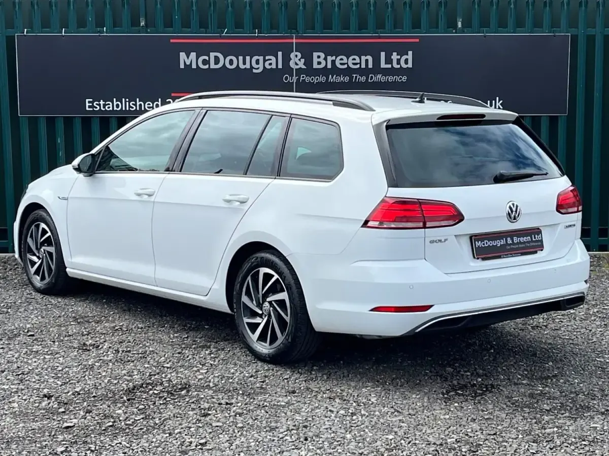 Usado VW Golf VII Edition 130 HP (95 kW) 2020 Branco Carrinha