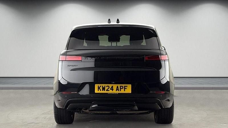 Second-hand Land Rover Range Rover Sport SE Dynamic 300 CP (220 kW) 2024 Negru SUV