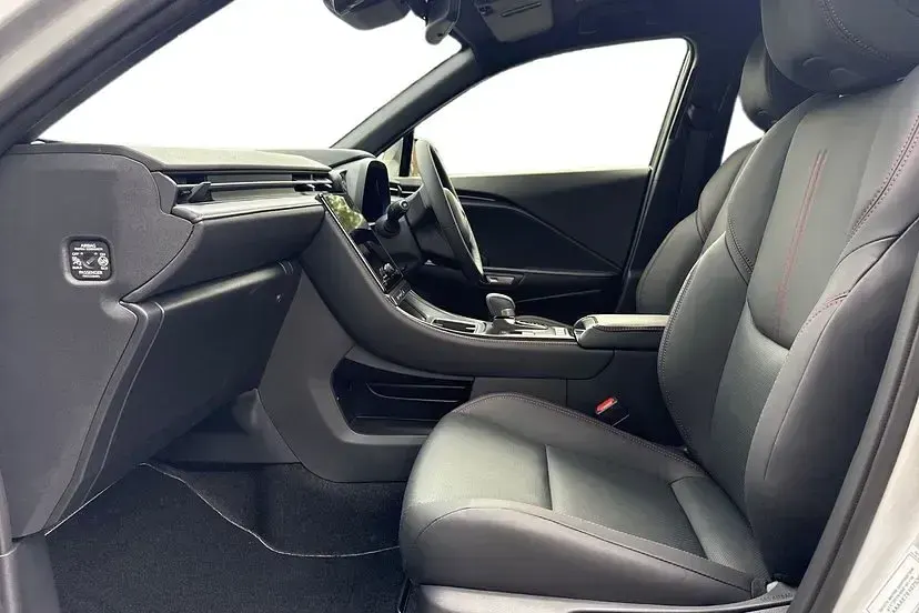 New Lexus LBX 134 HP (98 kW) 2026 Silver metallic SUV