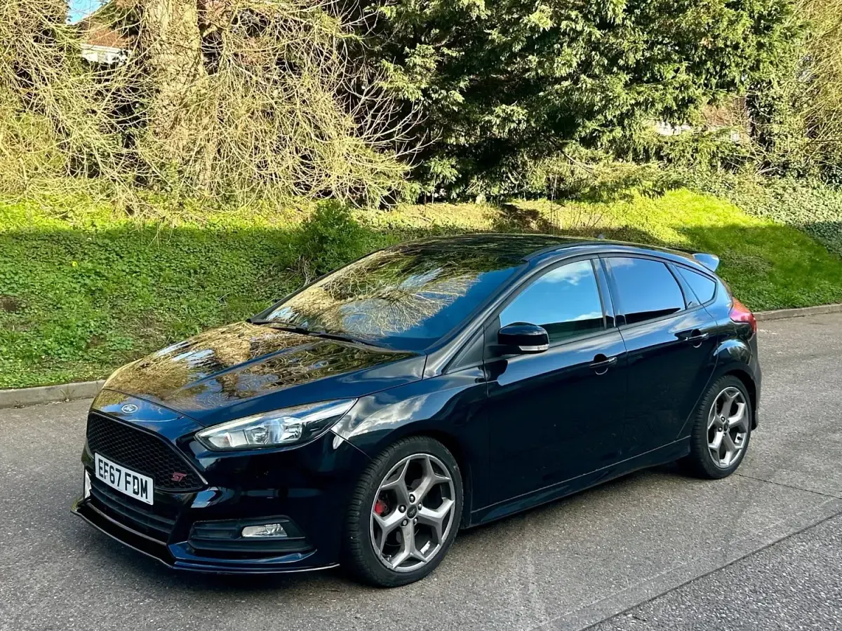 Begagnad Ford Focus ST 2018 Svart Halvkombi
