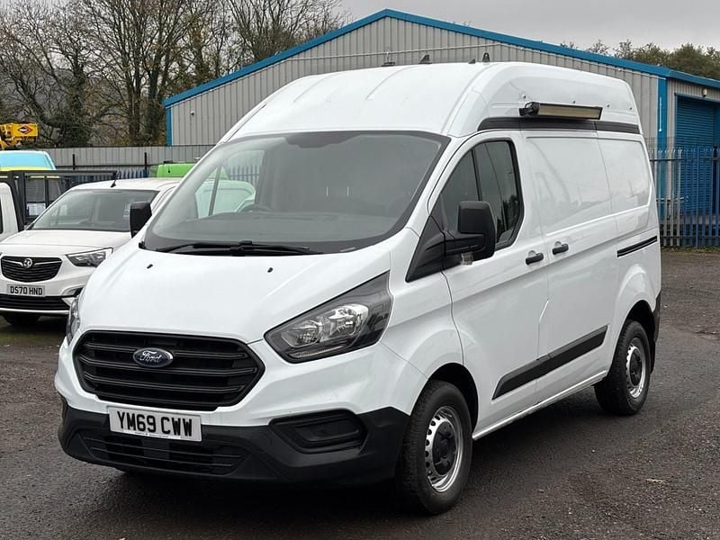 Used Ford Transit Custom 105 HP (77 kW) 2020 White Van