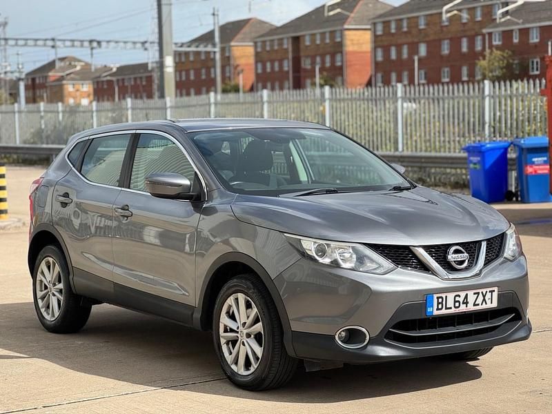 Grey Used 2015 Nissan Qashqai Acenta SUV | £3,995 (Fair price) - Image 1/4