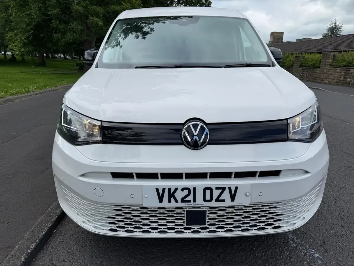 Used VW Caddy Pro 102 HP (75 kW) 2021 White MPV