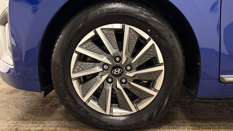 Used Hyundai Ioniq Premium SE 100 kW (136 HP) 2020 Blue Hatchback