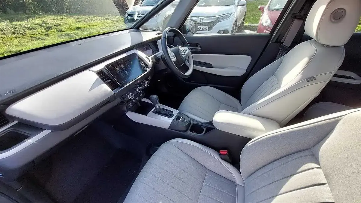 Used Honda Jazz Hybrid 109 HP (80 kW) 2022 Shining grey Hatchback