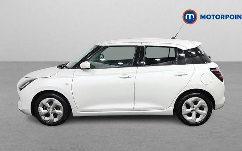 Used Suzuki Swift 82 HP (60 kW) 2025 White Hatchback