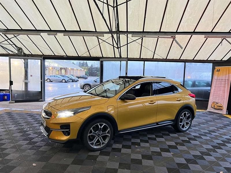 Used Kia XCeed First Edition 141 HP (103 kW) 2021 Yellow SUV