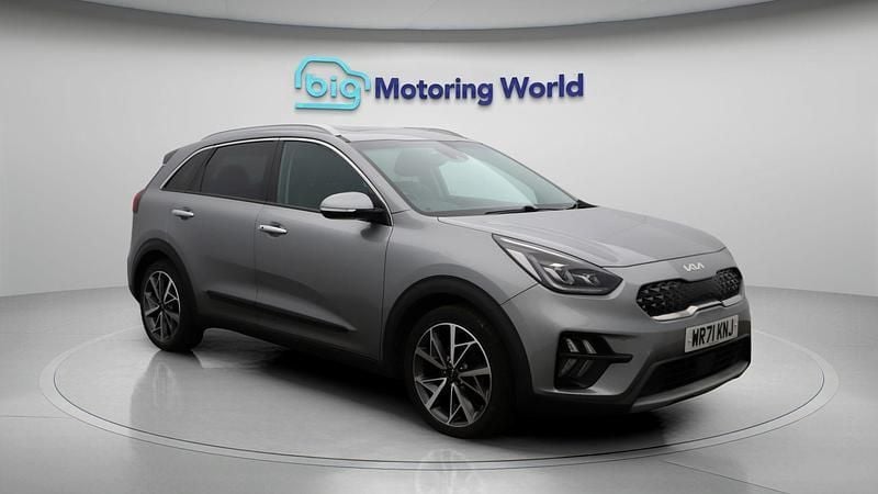 Used 2021 Kia Niro 2 SUV | £13,500 (A bit pricey) - Image 1/4