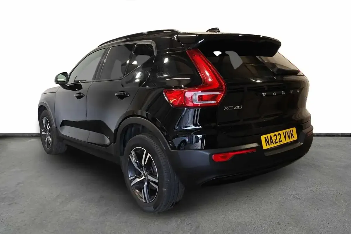 Used Volvo XC40 R-Design 163 HP (119 kW) 2022 SUV
