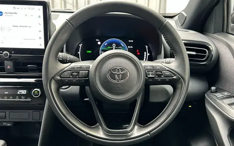 Used Toyota Yaris Cross Design 116 HP (85 kW) 2026 Black SUV