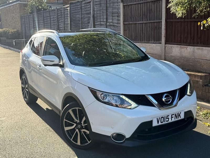 Used Nissan Qashqai Tekna 130 HP (95 kW) 2015 White SUV