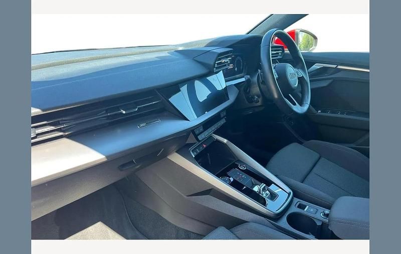 Used Audi A3 e-tron Sport 204 HP (150 kW) 2024 Red Hatchback