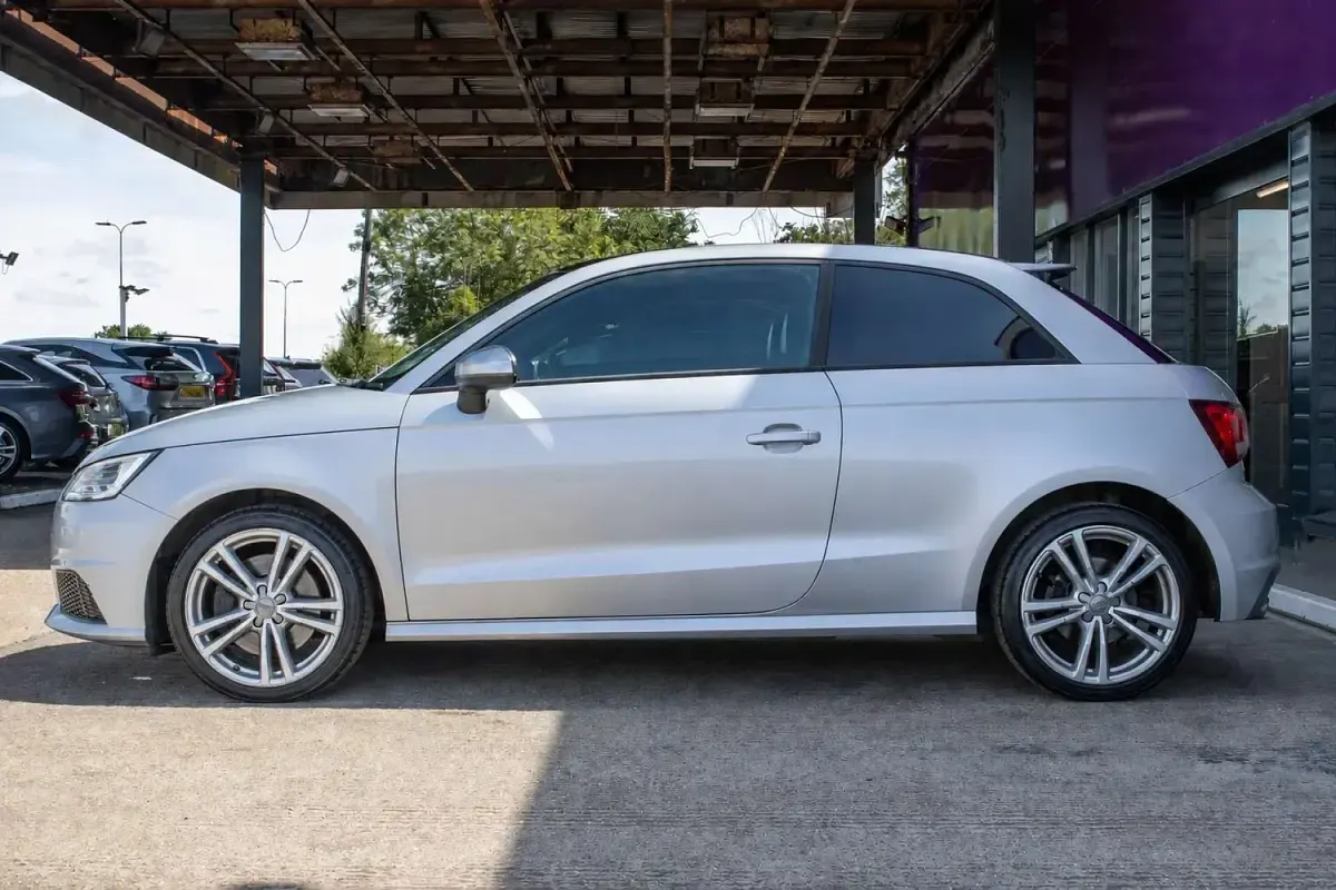 Used Audi S1 Advanced 231 HP (169 kW) 2016 Silver Hatchback