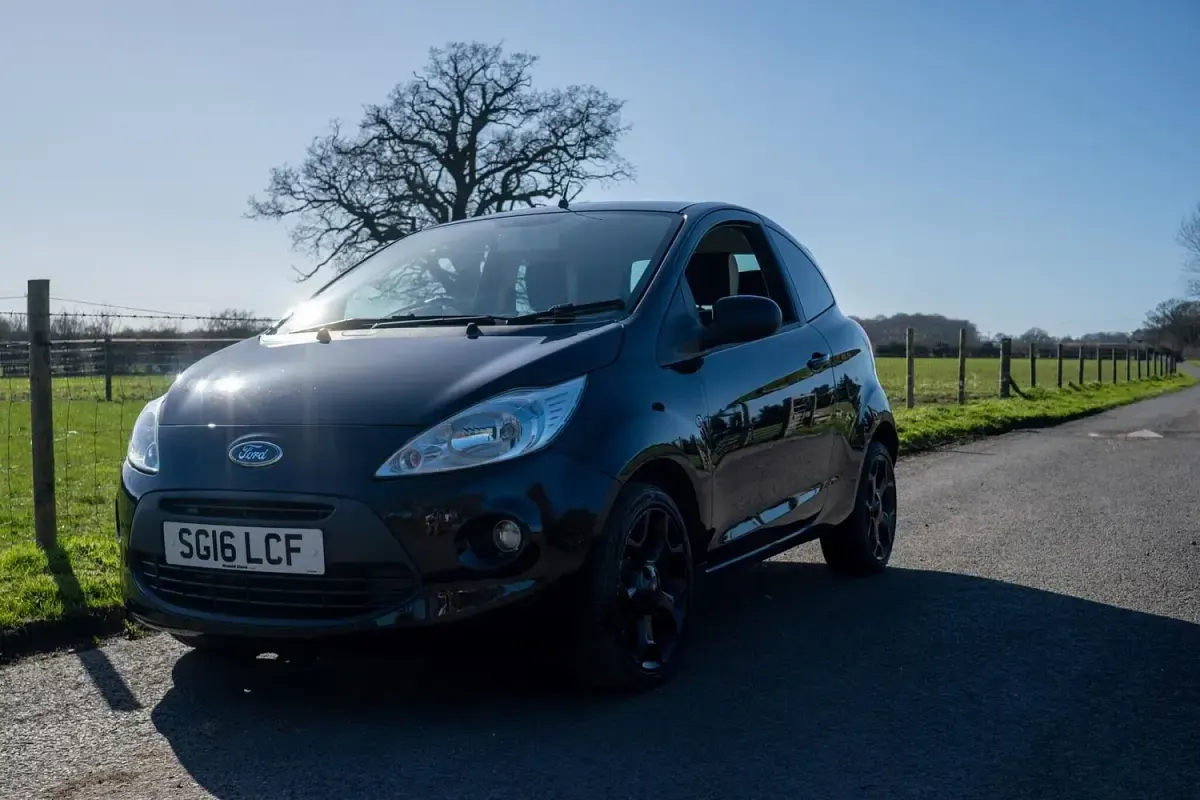 Used Ford Ka Zetec 69 HP (50 kW) 2016 Black Hatchback