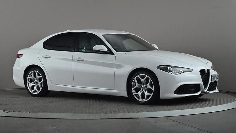 White Used 2020 Alfa Romeo Giulia Edizione Speciale Sedan | £18,698 (Fair price) - Image 1/3