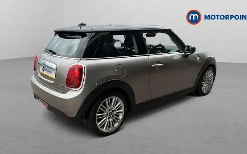 Used Mini Cooper Exclusive 136 HP (100 kW) 2021 Hatchback