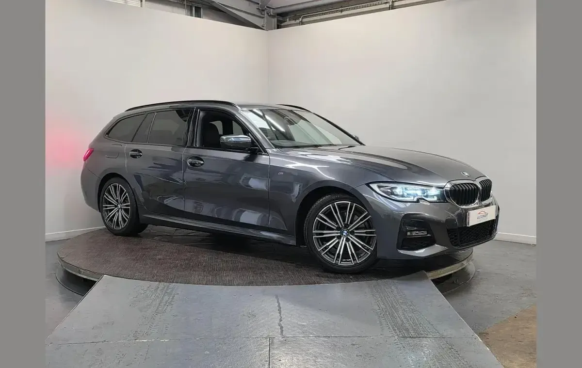 Usado BMW 320 M Sport 188 CV (138 kW) 2020 Gris Familiar