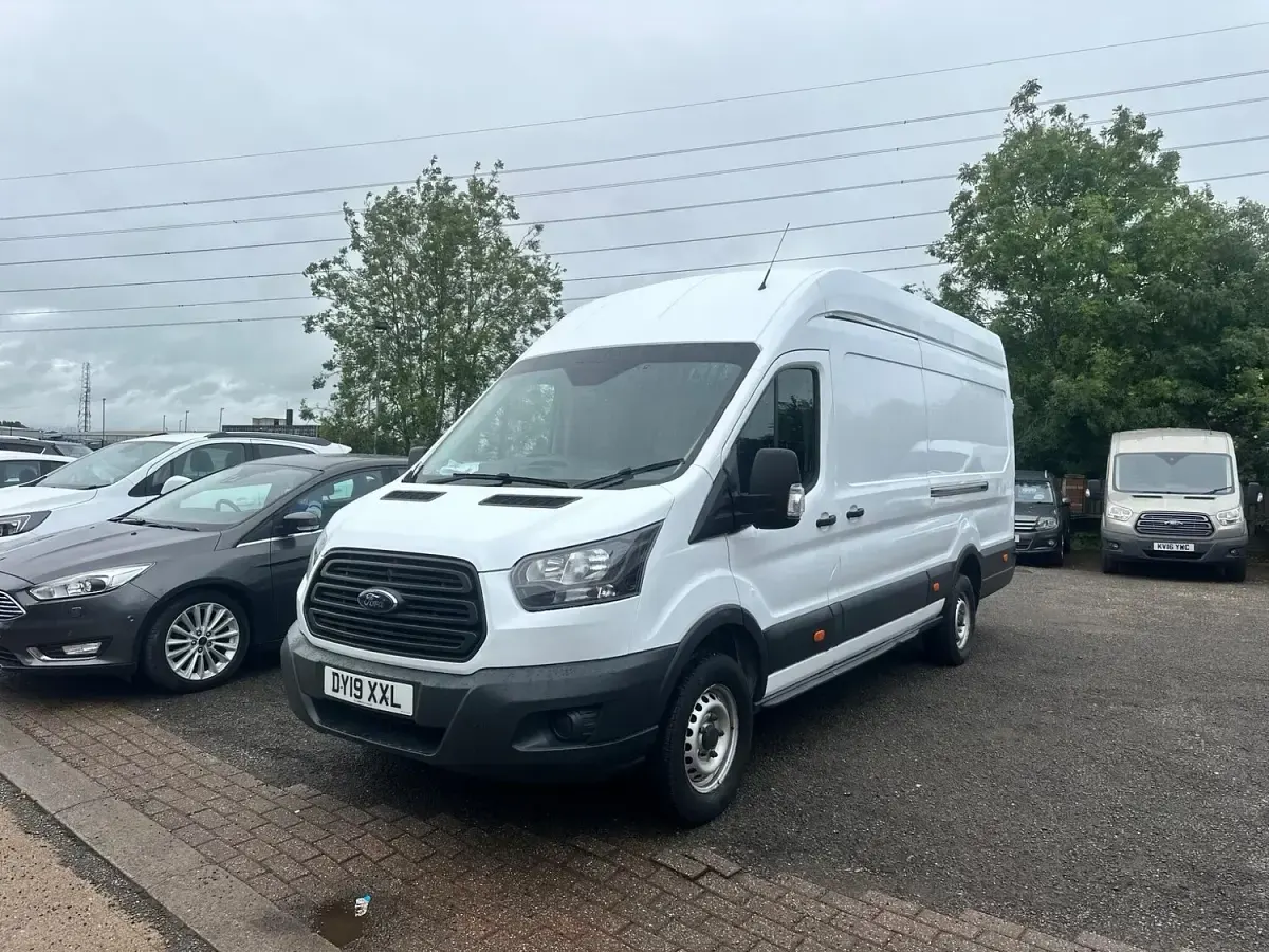 Used Ford Transit 130 HP (95 kW) 2019 White Van