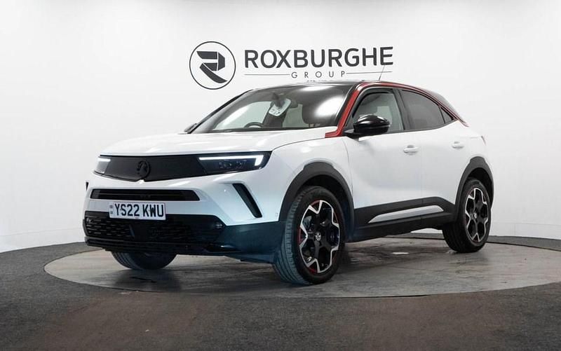Used Vauxhall Mokka SRi 130 HP (95 kW) 2022 White SUV