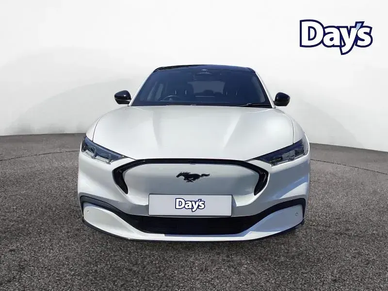 Used Ford Mustang Mach-E Extended Range 258 kW (351 HP) 2021 White SUV