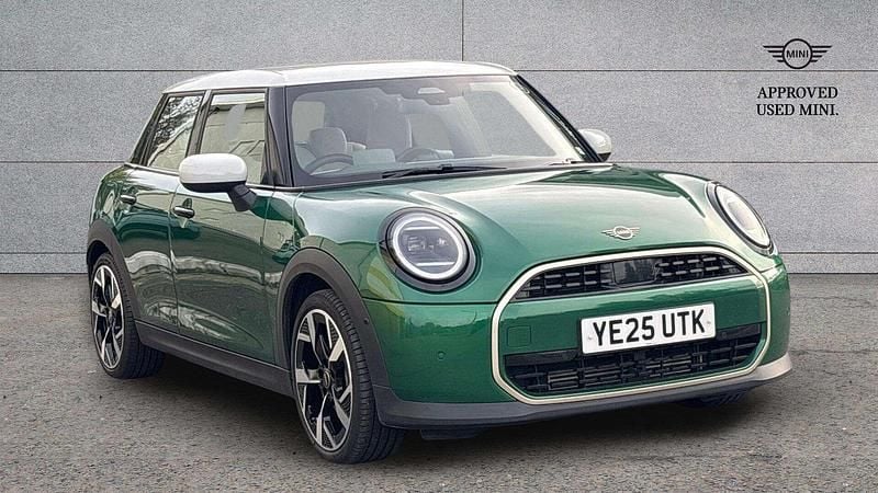 Green Used 2025 Mini Cooper Hatch Hatchback | £28,645 - Image 1/3