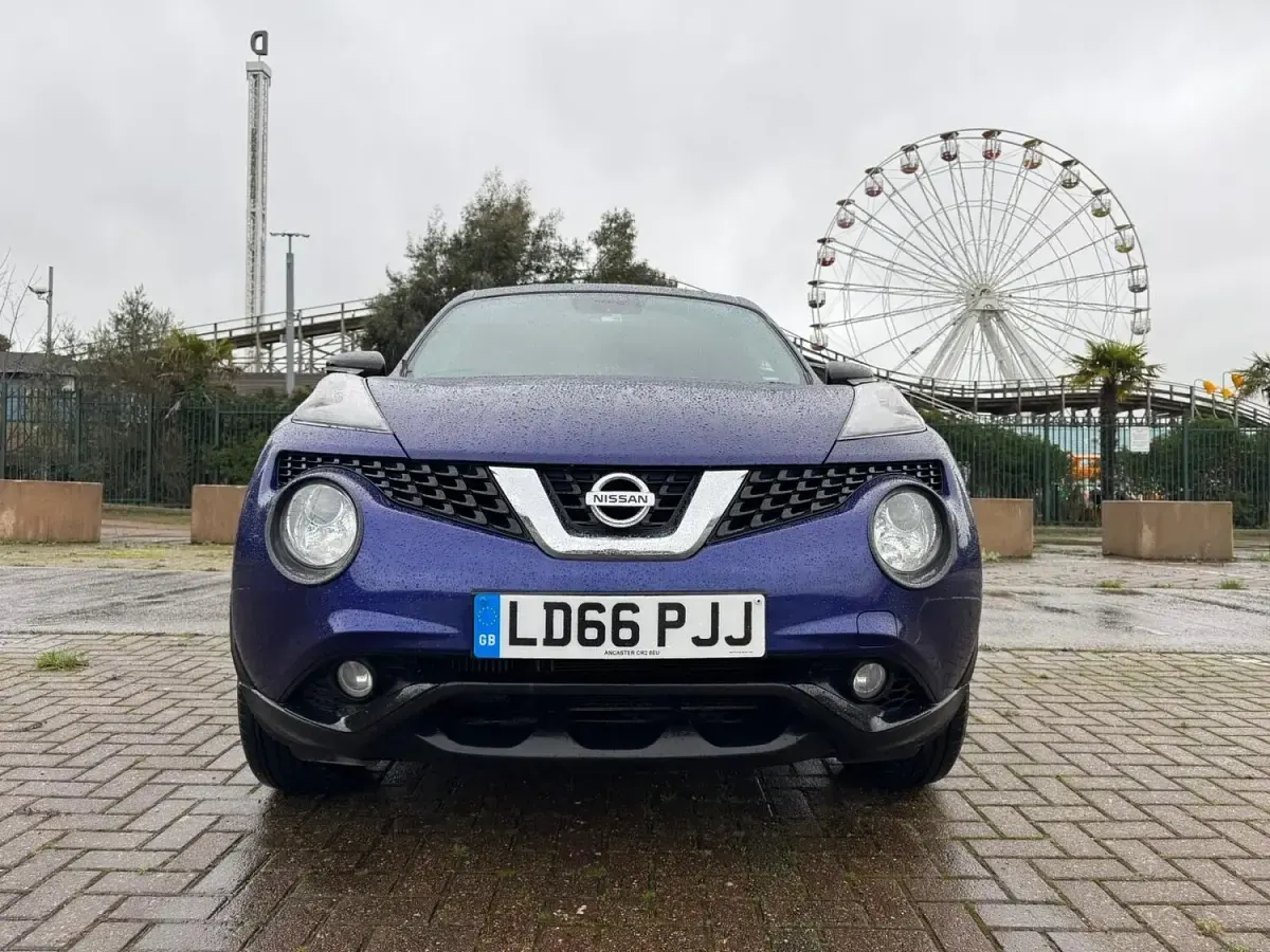 Begagnad Nissan Juke N-Connecta 2016 Blå SUV