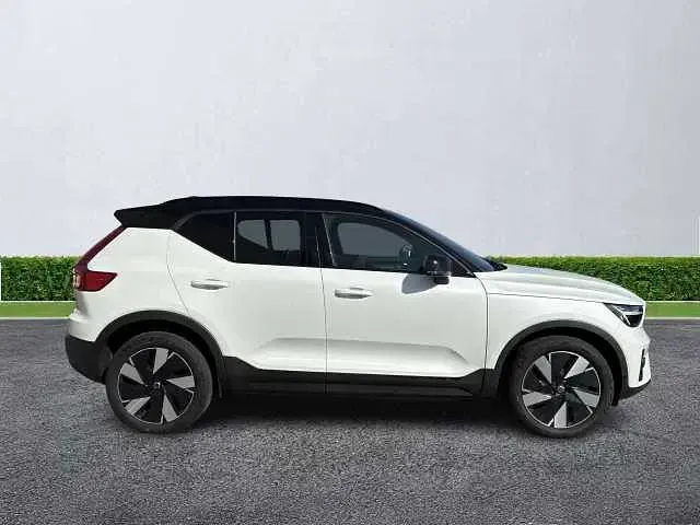 Used Volvo EX40 Plus 185 kW (252 HP) 2026 White SUV