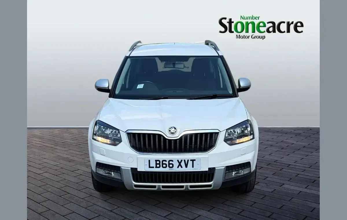 Used Skoda Yeti Outdoor Business Line 147 HP (108 kW) 2017 White SUV
