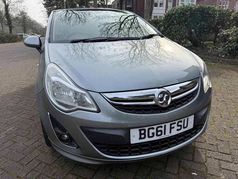 Used Vauxhall Corsa 90 HP (66 kW) 2011 Silver Hatchback
