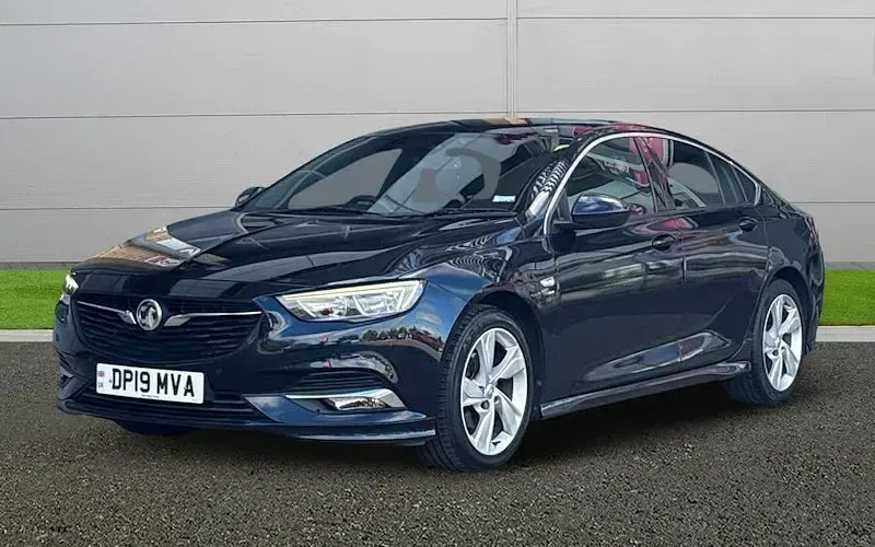 Used Vauxhall Insignia Sport 165 HP (121 kW) 2019 Blue Hatchback