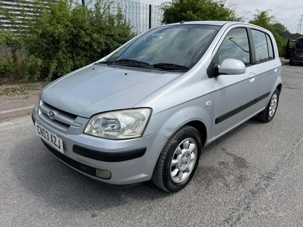 Used Hyundai Getz 105 HP (77 kW) 2003 Silver Hatchback