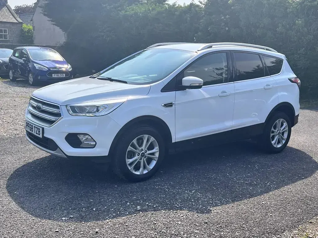 Used Ford Kuga Titanium 150 HP (110 kW) 2019 White SUV