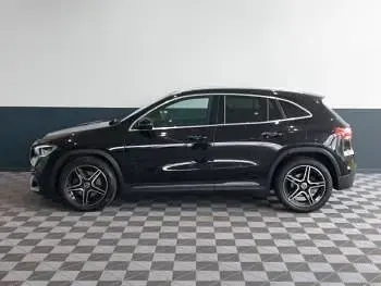 Used Mercedes GLA180 Executive 136 HP (100 kW) 2022 Black SUV