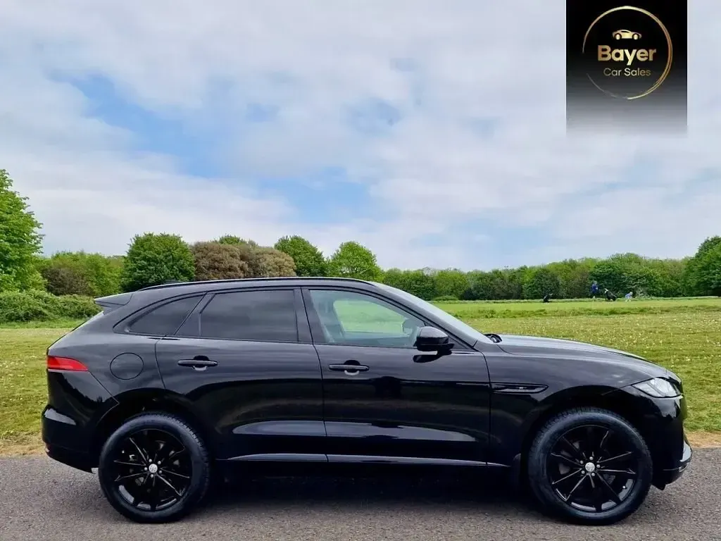 Second-hand Jaguar F-Pace Chequered Flag 180 CP (132 kW) 2020 Negru SUV