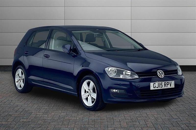 Used VW Golf VII Match 122 HP (89 kW) 2015 Night blue Hatchback