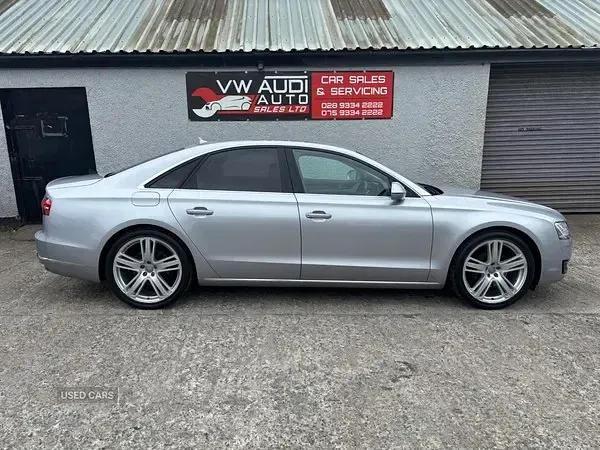 Used Audi A8 Sport 258 HP (189 kW) 2015 Silver Sedan