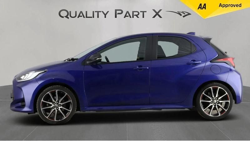Used Toyota Yaris Hybrid Sport 2023 Blue Hatchback