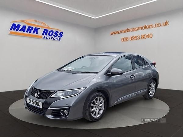 Begagnad Honda Civic SE Plus 120 HK (88 kW) 2015 Grå Halvkombi