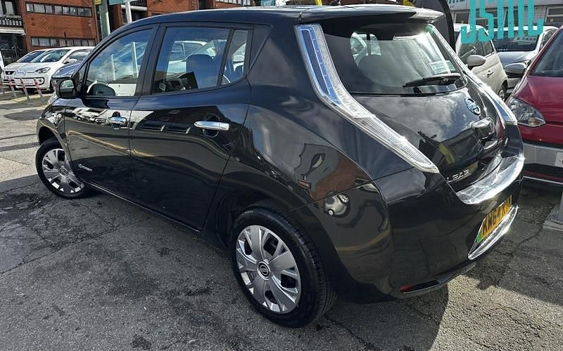 Used Nissan Leaf Visia 80 kW (109 HP) 2015 Black Hatchback