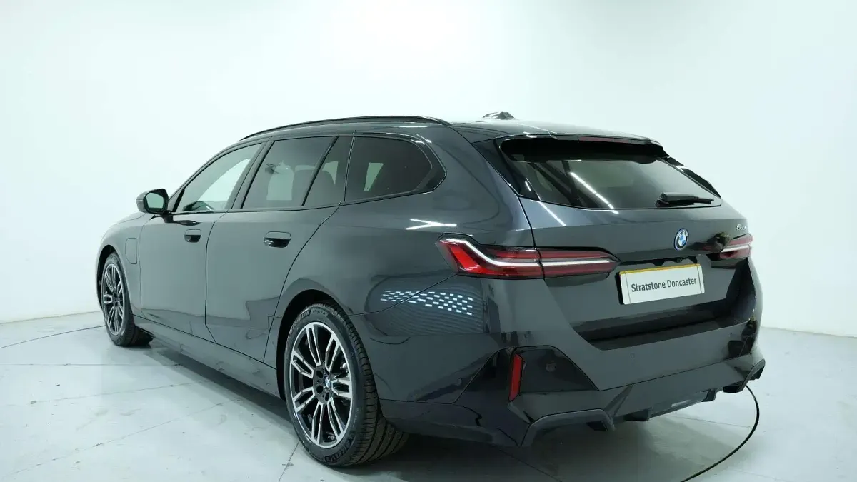 Used BMW 530e M Sport 295 HP (216 kW) 2026 Grey Estate