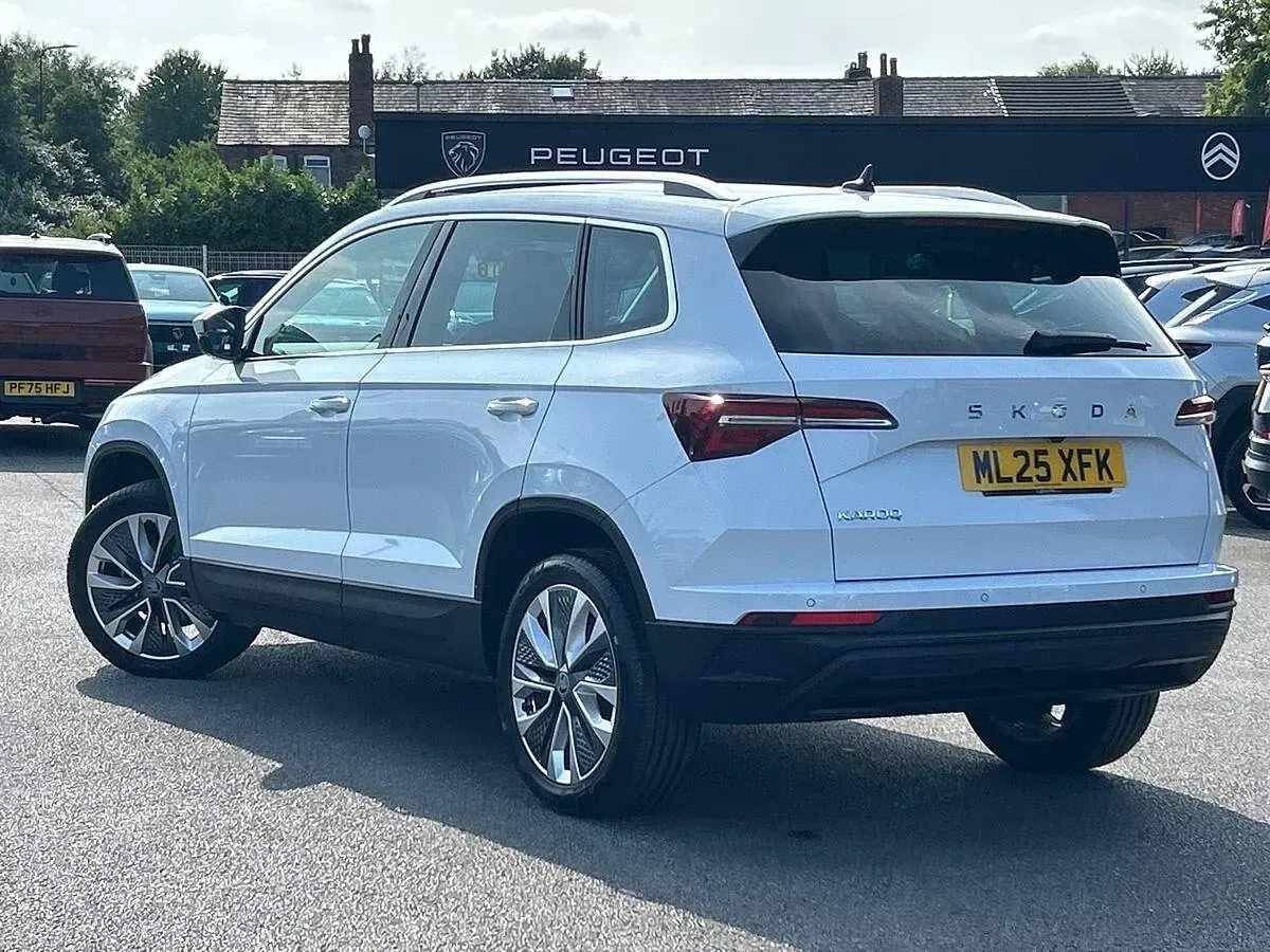 New Skoda Karoq SE L 116 HP (85 kW) 2025 White SUV