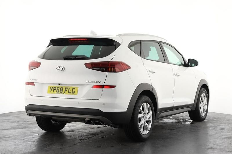Used Hyundai Tucson SE 2018 White SUV