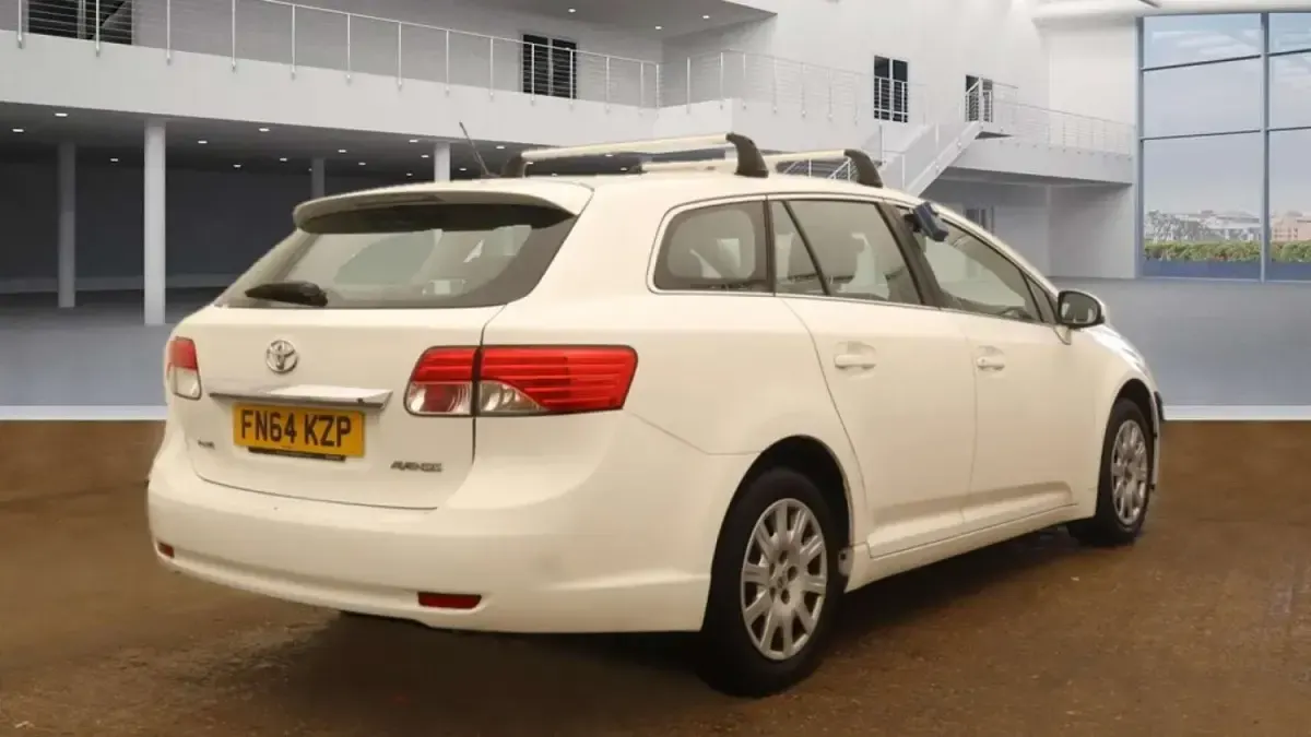Used Toyota Avensis Active 2014 White Estate